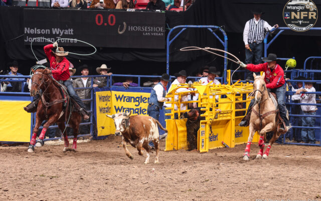 two team ropers at the NFR